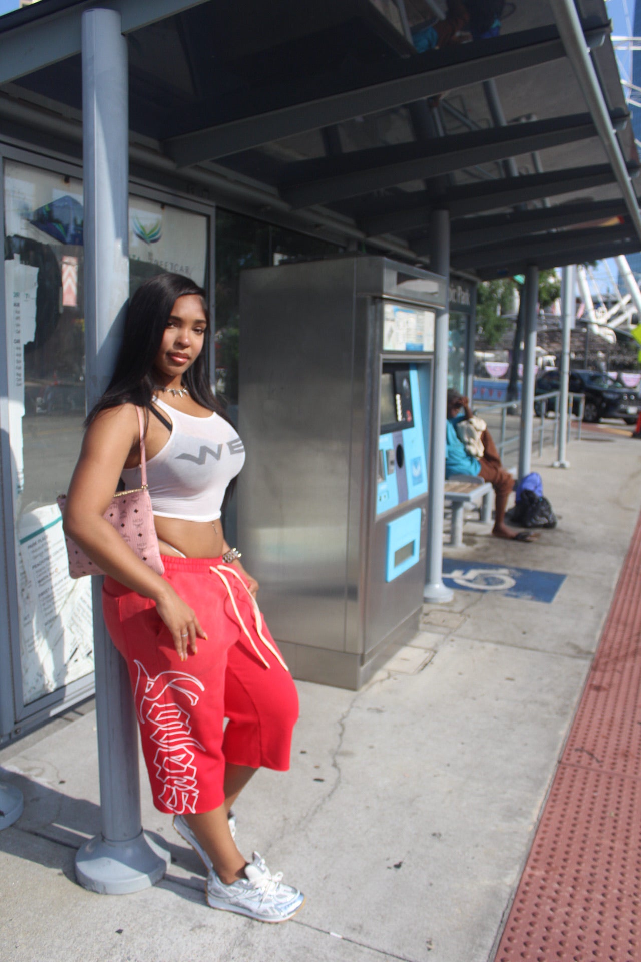 RED LOVERS CLUB ESSENTIAL SHORTS